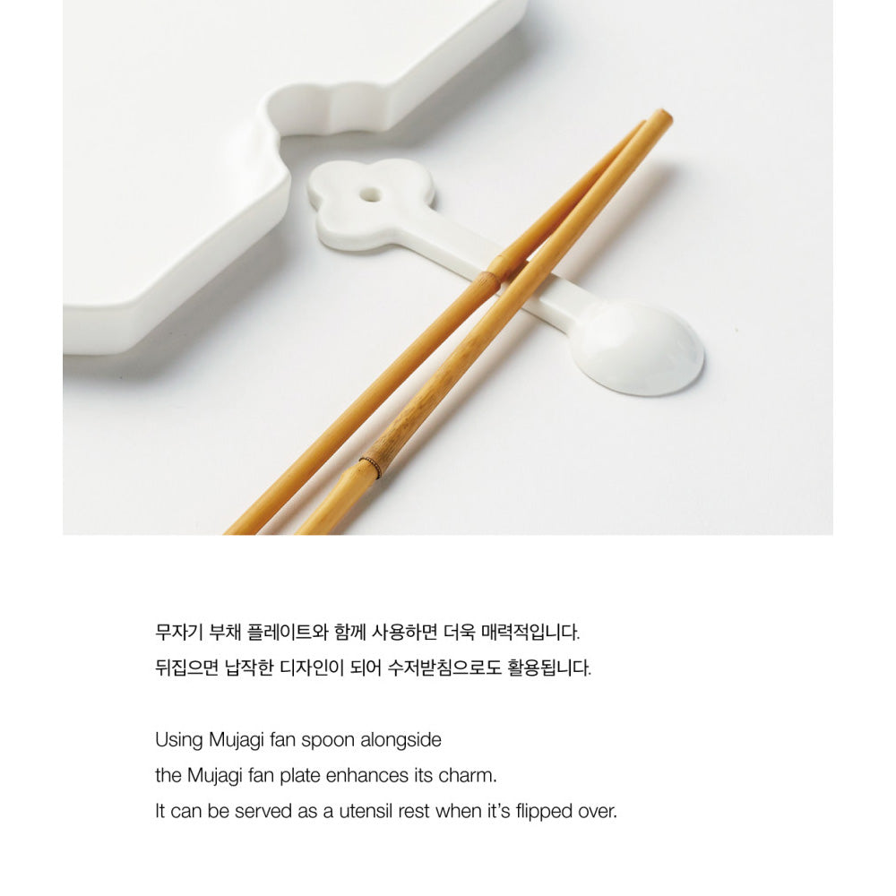 MUJAGI Korean Ceramic Dinnerware Fan-Shaped Spoon