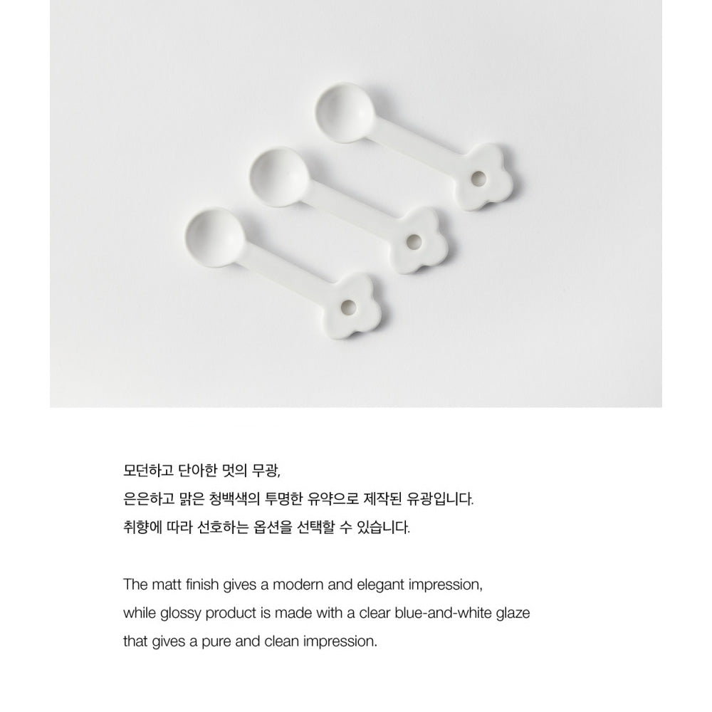 MUJAGI Korean Ceramic Dinnerware Fan-Shaped Spoon