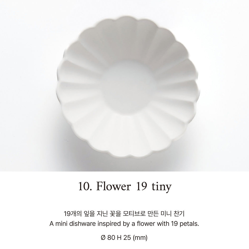MUJAGI Korean ceramic dinnerware 3-Piece Flower Sauce Dish Set
