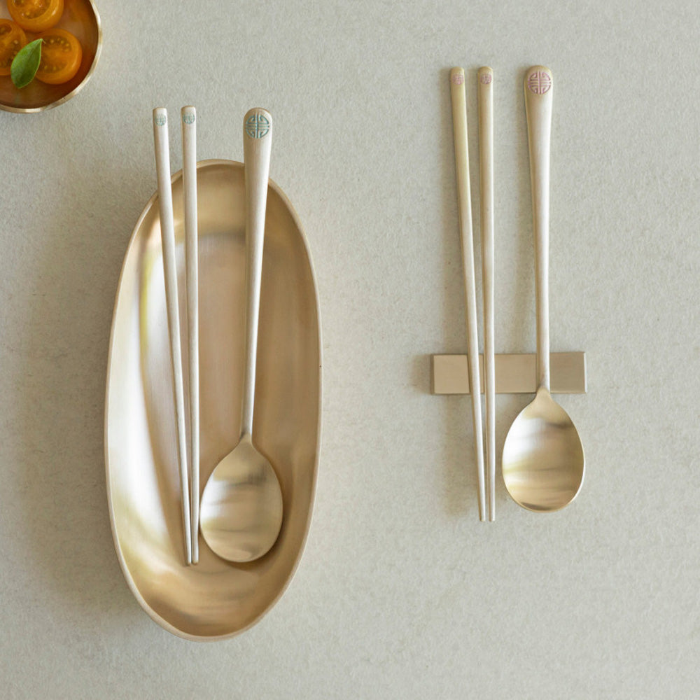 NOTDAM Bangjja Yugi Korean Flatware Set for 2 – Yeonriji Spoon & Chopstick Couple Set