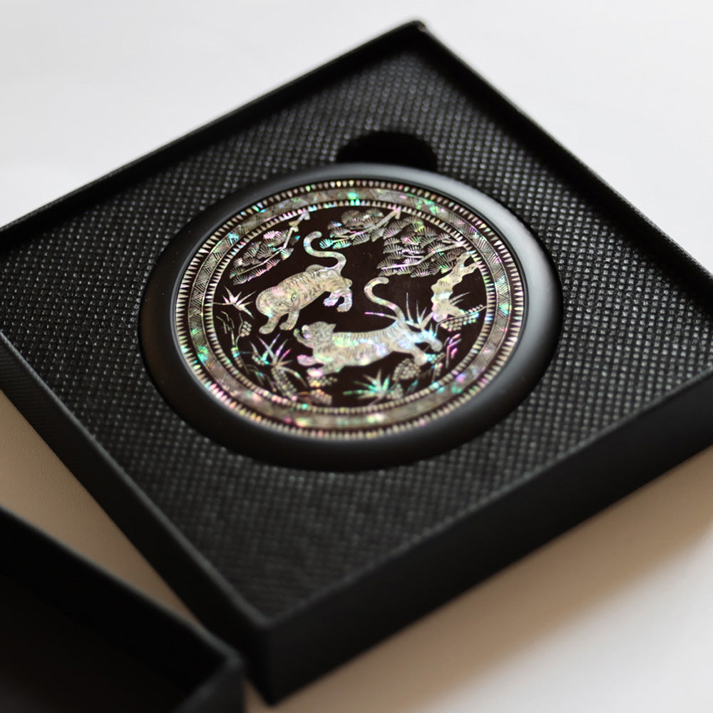 Tiger & Magpie Mother-of-Pearl Printed Hand Mirror -The national museum of Korea Souvenir
