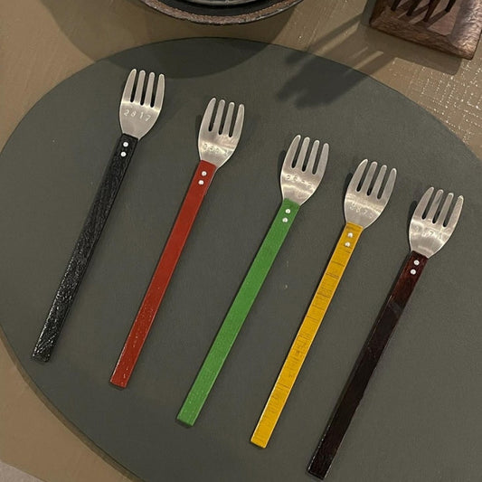 Handmade Korean Utensil by Soung chul Park – Lacquered Wooden Fork from Cho Eun Sook Gallery